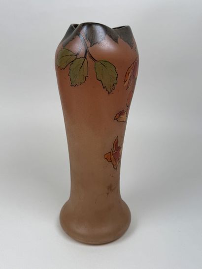 François-Théodore LEGRAS (1839-1916), d'après.
Vase...
