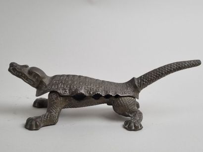 Mâche-bouchon figuratif CROCODILE seconde...