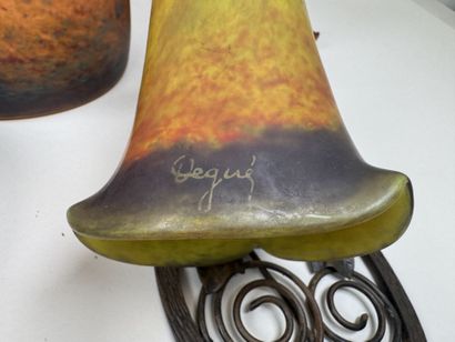 Pied de lampe en verre multicouches à décor...