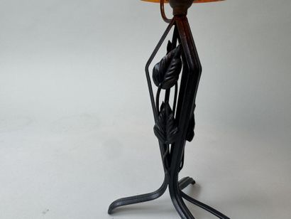 Petite lampe en verre à décor marmoréen sur...