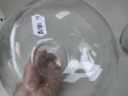 DAUM Nancy.
Petite carafe ou carafon en cristal...