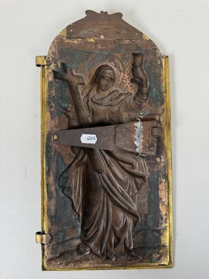 Porte de tabernacle en métal doré à décor...