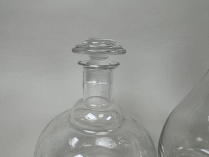 DAUM Nancy.
Petite carafe ou carafon en cristal...