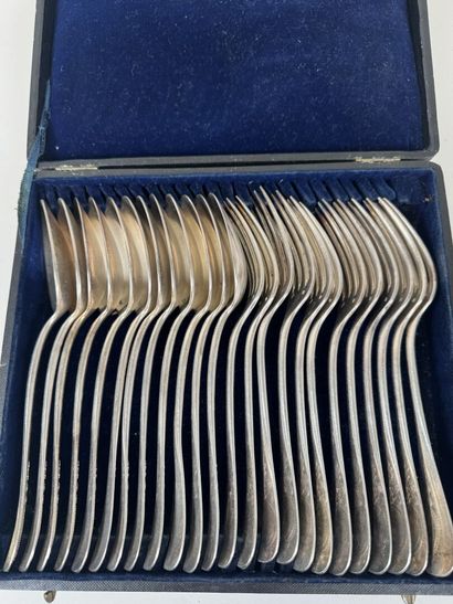 CAILLAR BAYARD.
Série de 12 couverts de table...