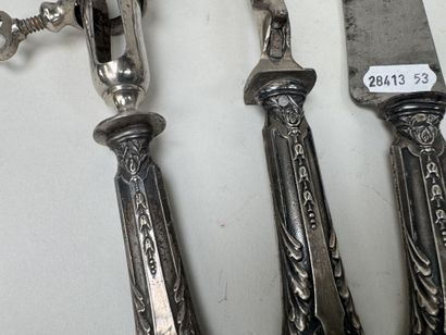 Service à découper en argent fourré et métal...