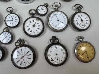 Lot de douze montres de gousset en argent...