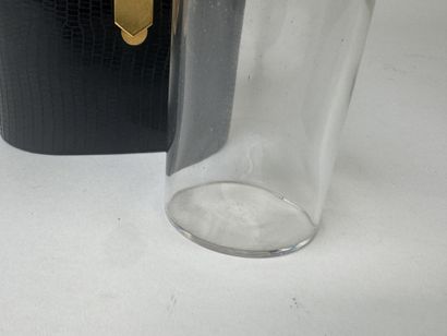 BACCARAT pour GUERLAIN.
Flacon cylindrique...