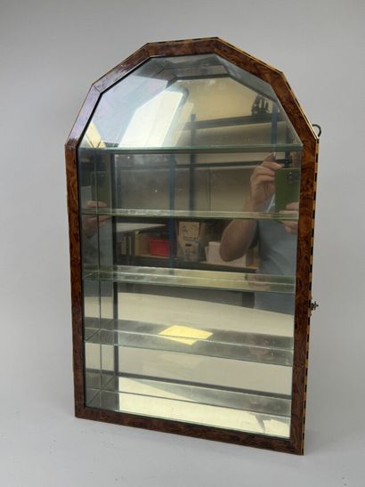 Petite vitrine murale en bois façon loupe...