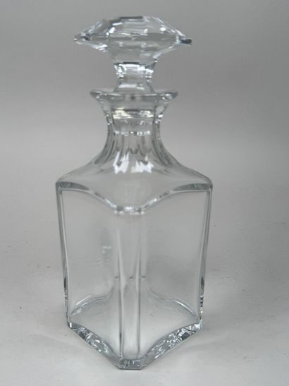 BACCARAT.
Carafe à whisky en cristal moulé...