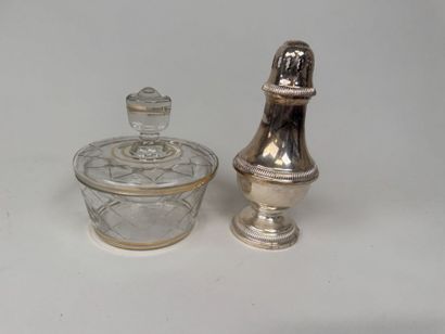 CHRISTOFLE.
Saupoudreuse en métal argenté.
Estampillée.
H....