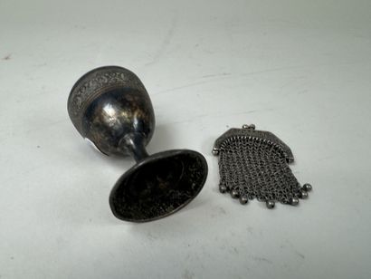 Coquetier en argent 950/1000.
Poids : 30...