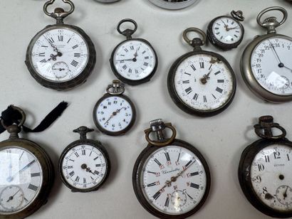 Lot de douze montres de gousset en argent...
