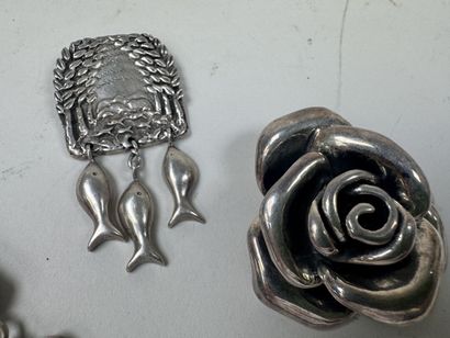 Lot en argent 925/1000 comprenant :
- un...