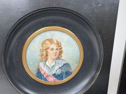 Lot de 4 gravures miniatures à vues circulaires...