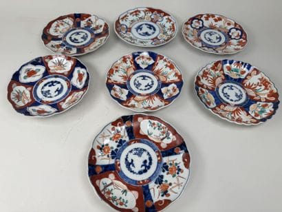 JAPON, Imari, XXe.
7 assiettes en porcelaine...