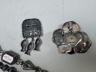 Lot en argent 925/1000 comprenant :
- un...