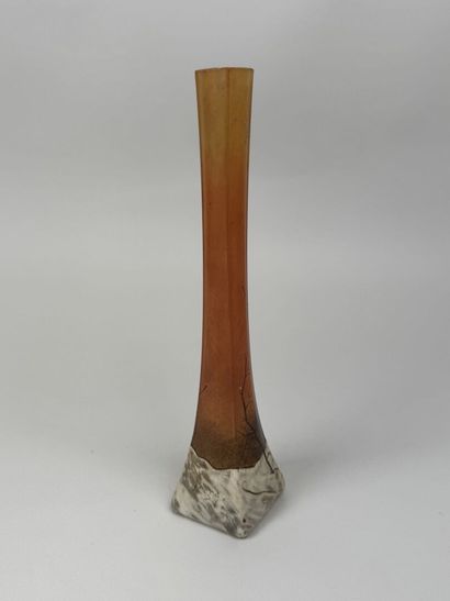 François-Théodore LEGRAS (1839-1916), d'après.
Vase...
