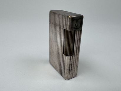 S.T. DUPONT à Paris.
Briquet de poche en...