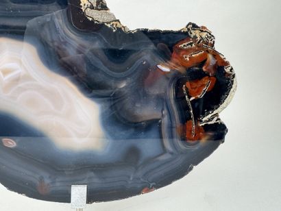 Tranche d'agate.
30 x 23 cm.
Présentée sur...