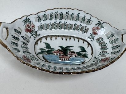 ASIE, XIX-XXe.
- Compagnie des Indes.
Plat...