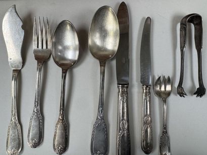 Partie de ménagère en métal argenté comprenant...