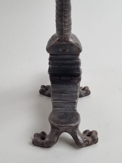 Mâche-bouchon figuratif LE TATOU
Rare représentation...