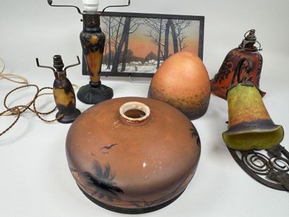 Pied de lampe en verre multicouches à décor...