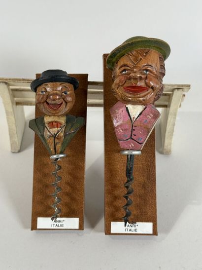ANRI.
Ensemble de deux tire-bouchons figuratifs...