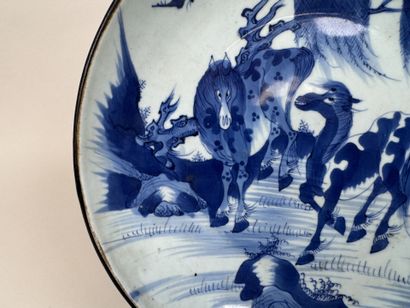 ASIE, XXe.
Deux plats circulaires creux en...