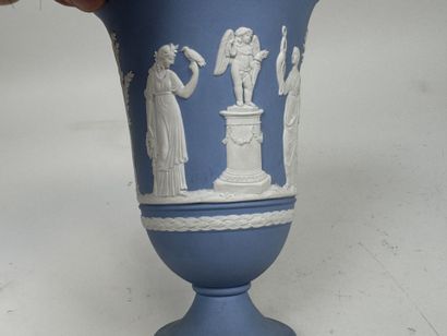 WEDGWOOD.
Vase en biscuit de porcelaine dît...