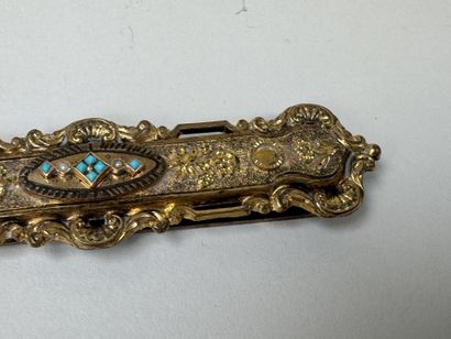 Boucle de ceinture en bronze doré et ajouré...