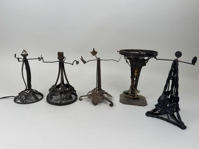 Lot de 5 pied de lampe en fer forgé ajouré...