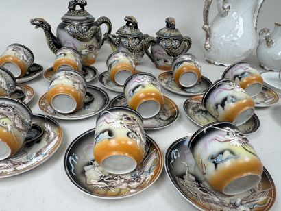 Lot comprenant :
- JAPON, SATSUMA, XXe.
Partie...