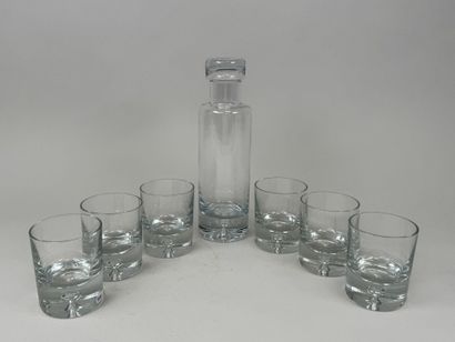 Partie de service à whisky en verre comprenant...