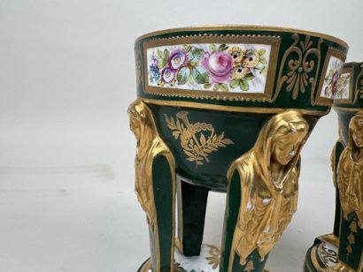 Manufacture Impériale de SEVRES.
Paire de...