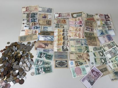 Collection de billets de banque monde.
Environ...