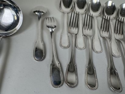 ERCUIS.
Partie de service de table en métal...