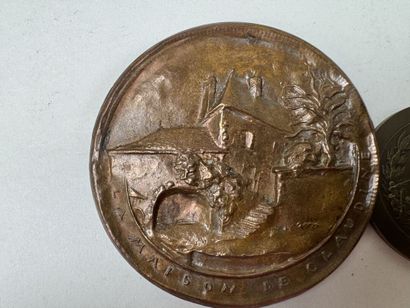 Lot de médailles en bronze et bronze argent...