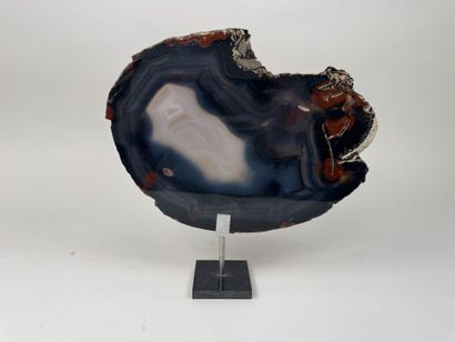 Tranche d'agate.
30 x 23 cm.
Présentée sur...