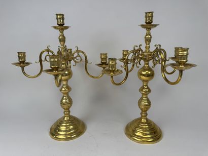 Grande paire de flambeaux à quatre bras et...