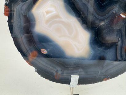 Tranche d'agate.
30 x 23 cm.
Présentée sur...