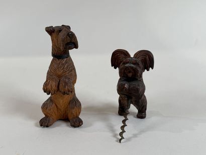 ANRI.
Ensemble de deux tire-bouchons figuratifs...