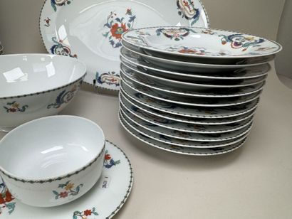 PORCELAINE de PARIS.
Modèle PAVOT.
Importante...