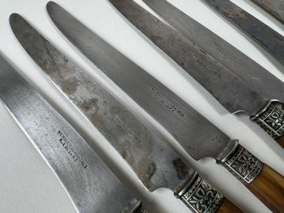MENAGER à Chartres.
Série de 12 couteaux...
