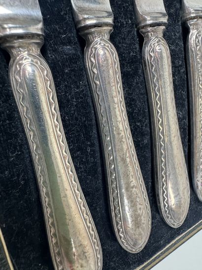 Série de six couteaux en argent fourré 925/1000,...