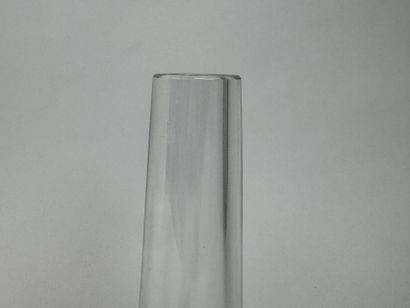 BACCARAT.
Vase en cristal moulé et pressé.
Estampillé.
H....