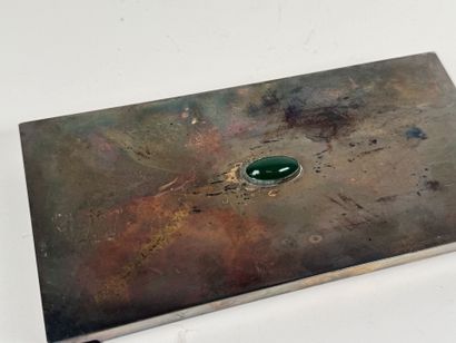Boite rectangulaire en métal argenté, le...