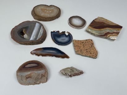 Collection de 9 pierres dures dont agate,...