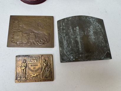 Lot de médailles en bronze dont :
- Pierre-Victor...