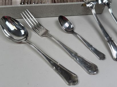Partie de ménagère en métal argenté, modèle...